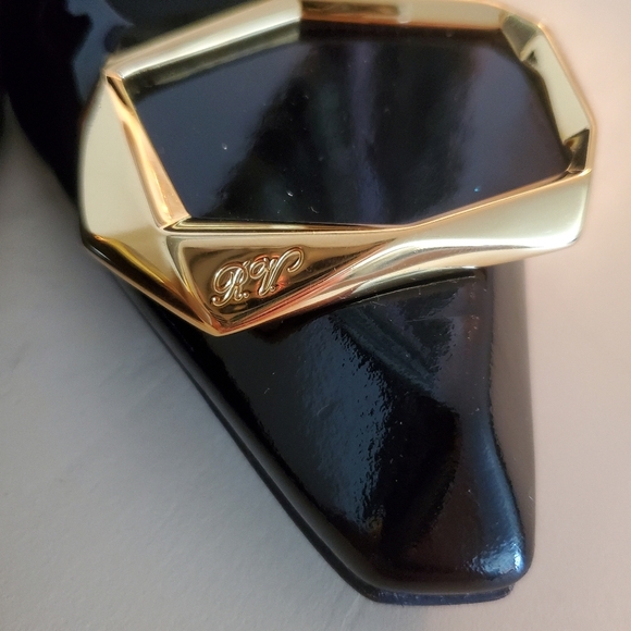 Vintage Roger Vivier black patent pumps with gold buckle - Picture 3 of 15